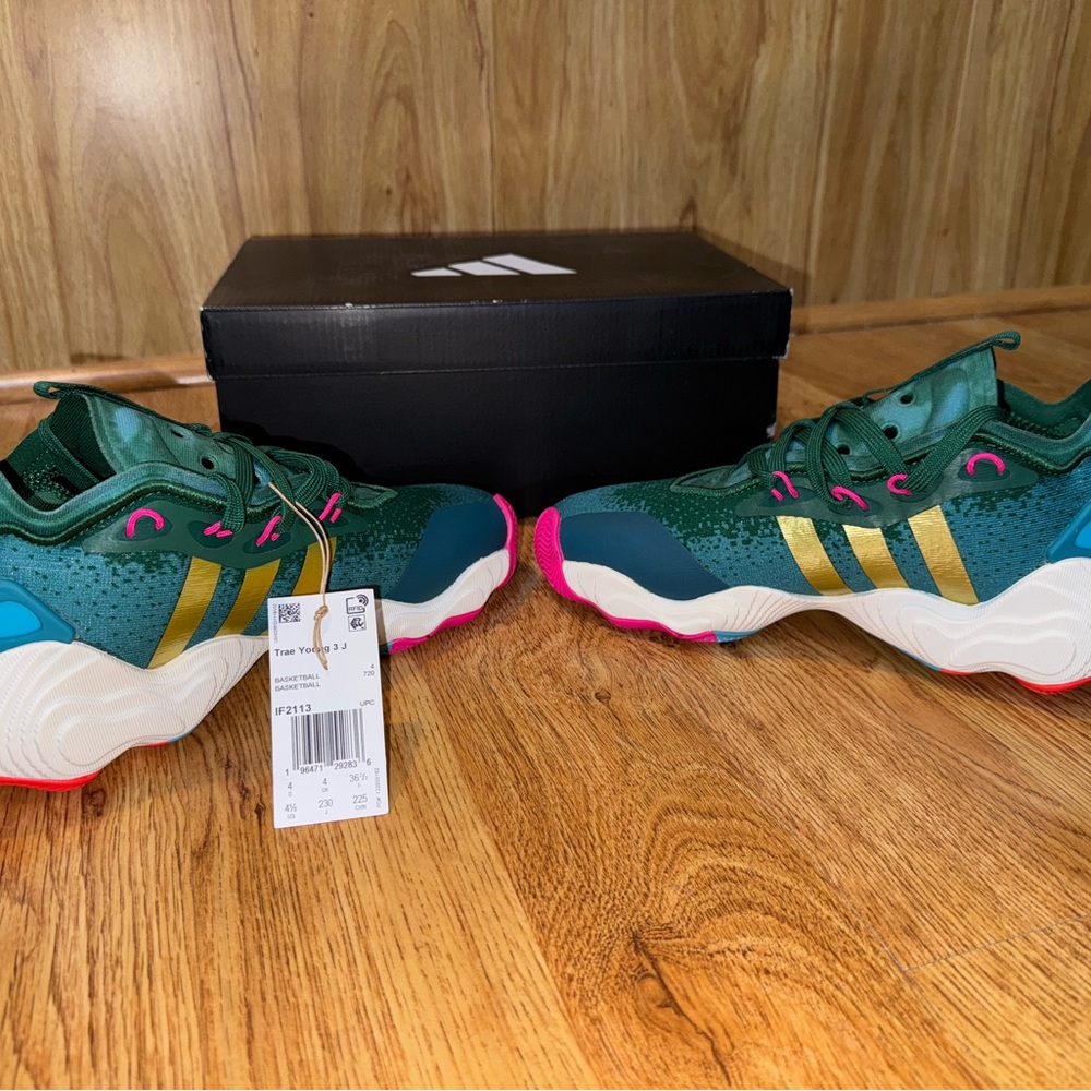 NEW Adidas Trey Young 3 Dark green/Gold/Metallic - Picture 7 of 9